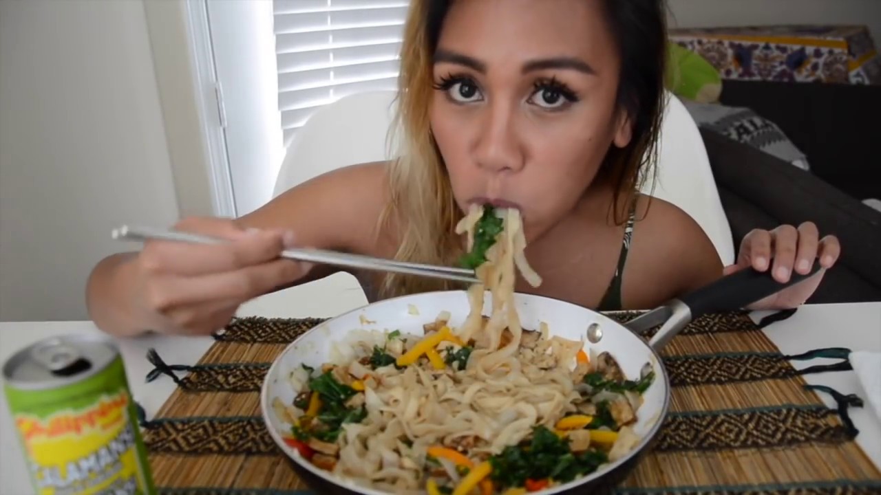 Shirataki Noodles 🍜 Mukbang Eating Sounds