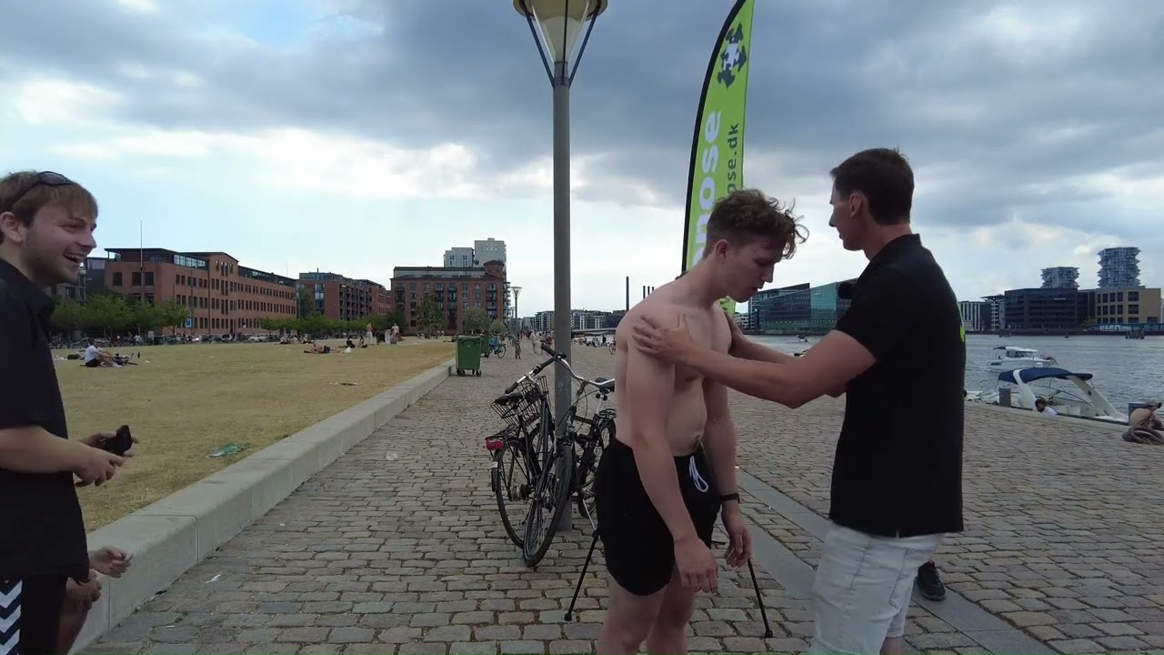 Street Hypnose på Islands brygge - Thomas på nudist strand?? Fuld vision