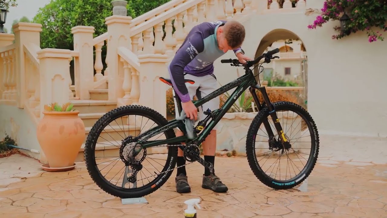 Gtechniq Bike Wash with Ben Moore