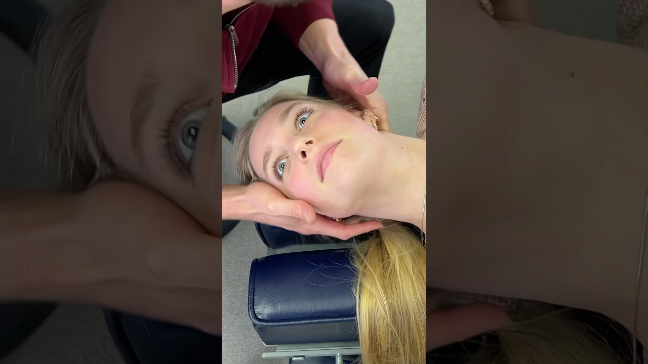 😳 FIRST Neck CRACK! WOAH! shorts #chiropractic