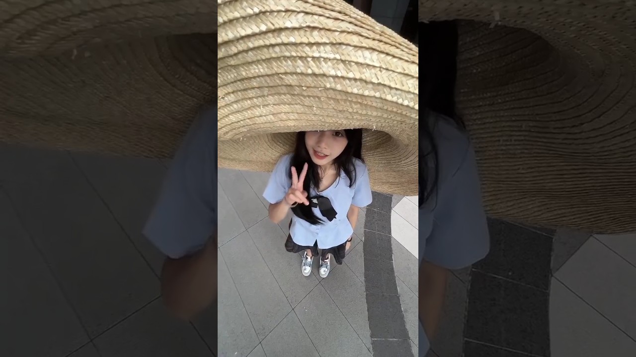 cute girl over size heat hat🤠😅😅