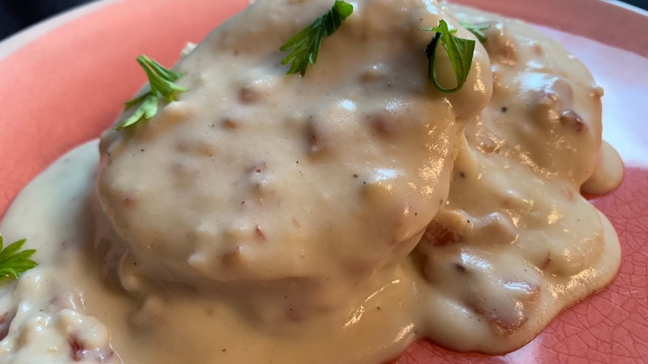 Buttermilk Biscuits with Bacon Gravy