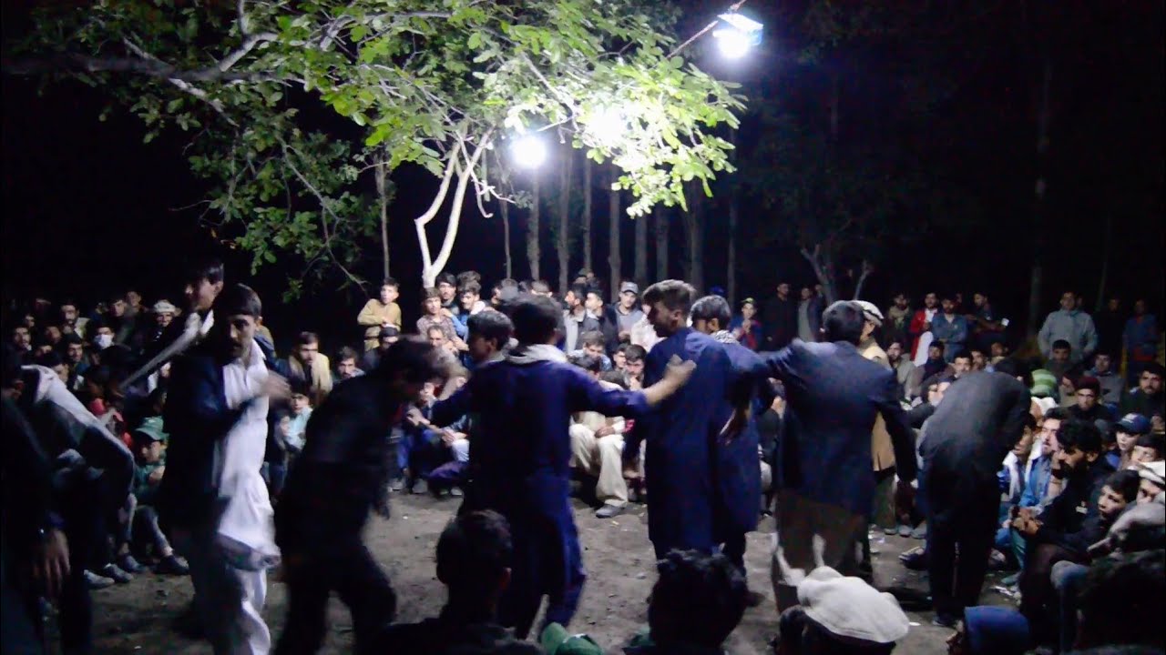 Chitrali Garum Dance||RABANI KHAN Shadi Eshtok||Safeed Arkari Dhol Ishtok