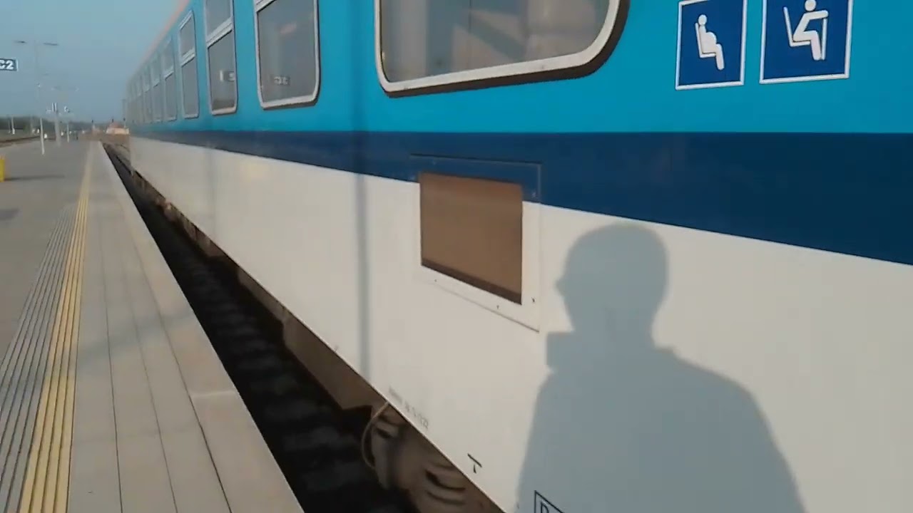 zvuky dveří na R 892 Slovácký express