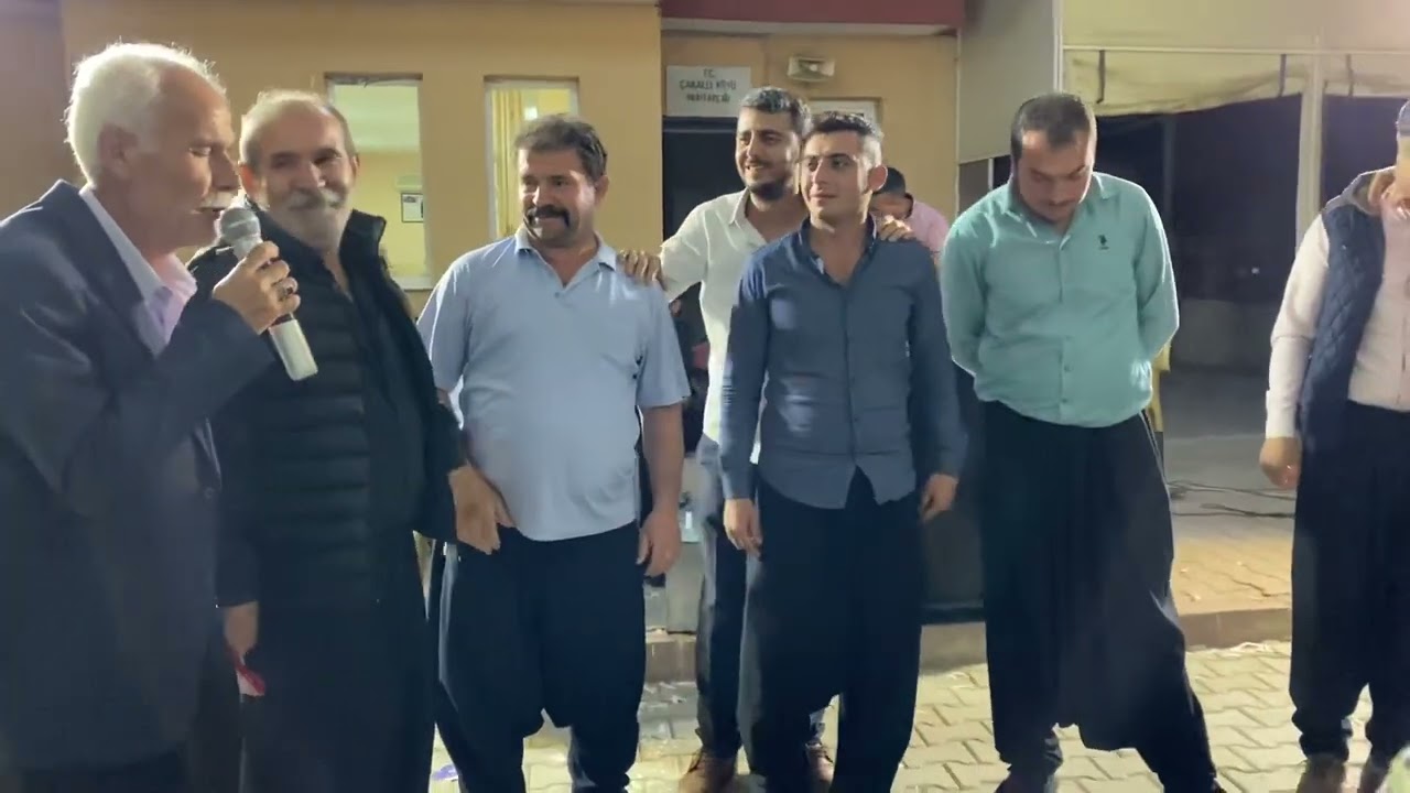 Bol türkülü halay