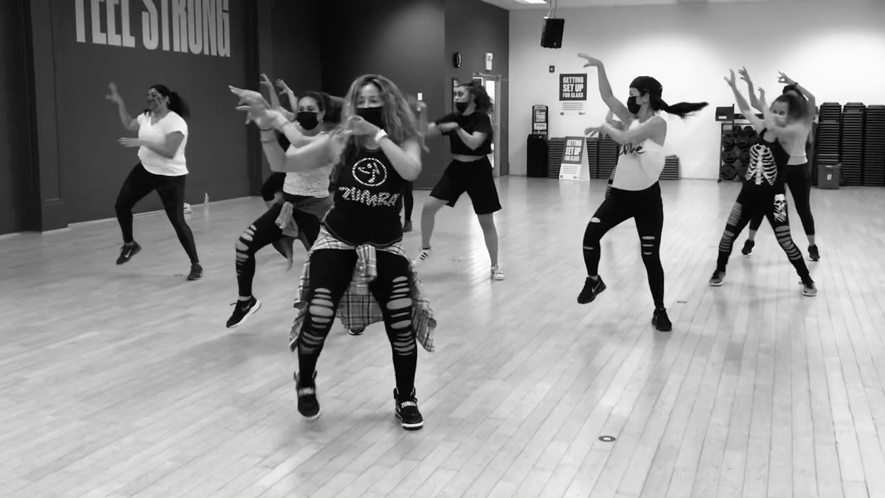 THRILLER/ ZUMBA  Happy Halloween! We are back at the gym!! 😷🎃💃