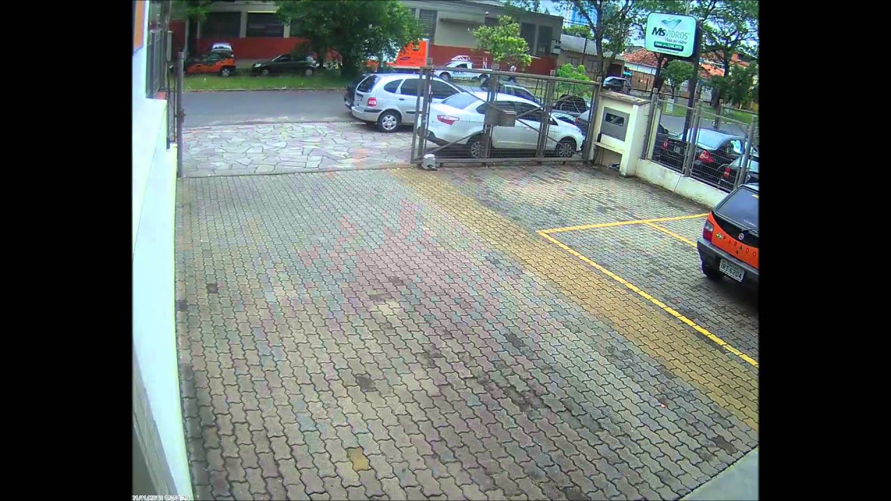 C&Acirc;MERA IP GV BL1300