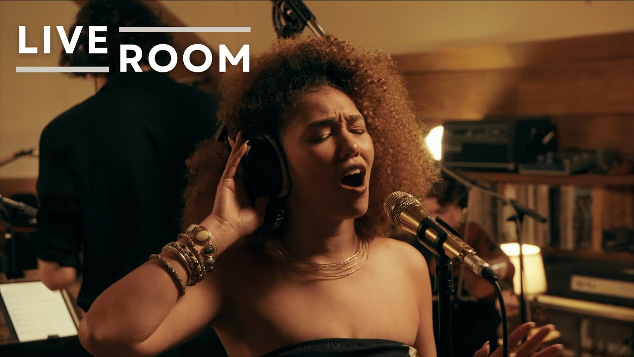 Autumn Jones - Eyes | Live Room Opus Session