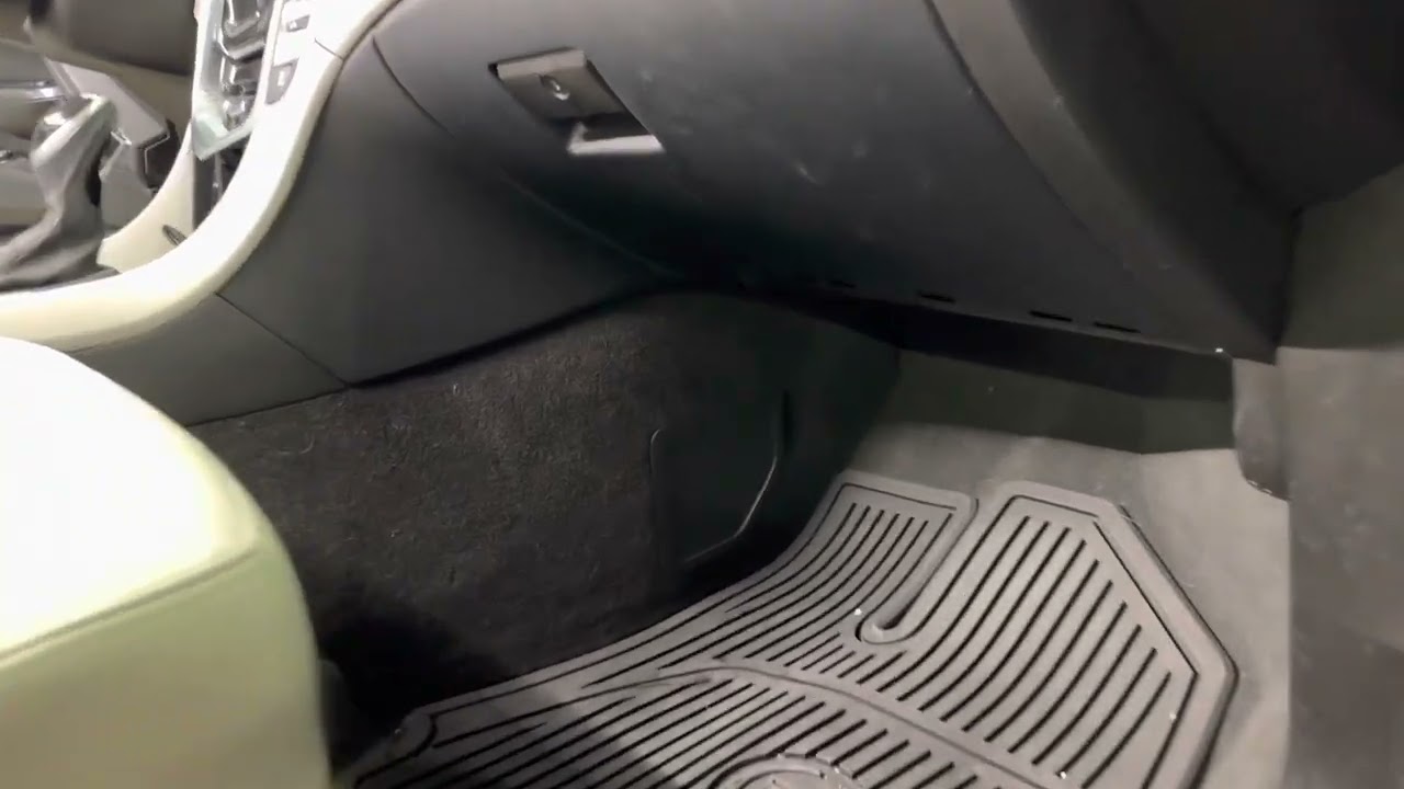 Cadillac Srx blower resistor install
