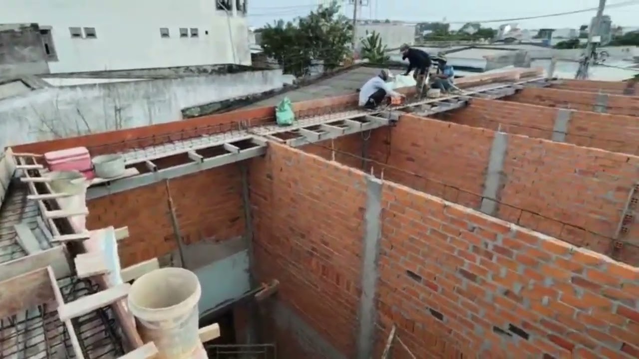 đã bàn giao căng nhà cấp 4 cải tạo thành 6 phòng trọ có gát lửng cho gia chủ.(xây dựng Thanh Tiên)