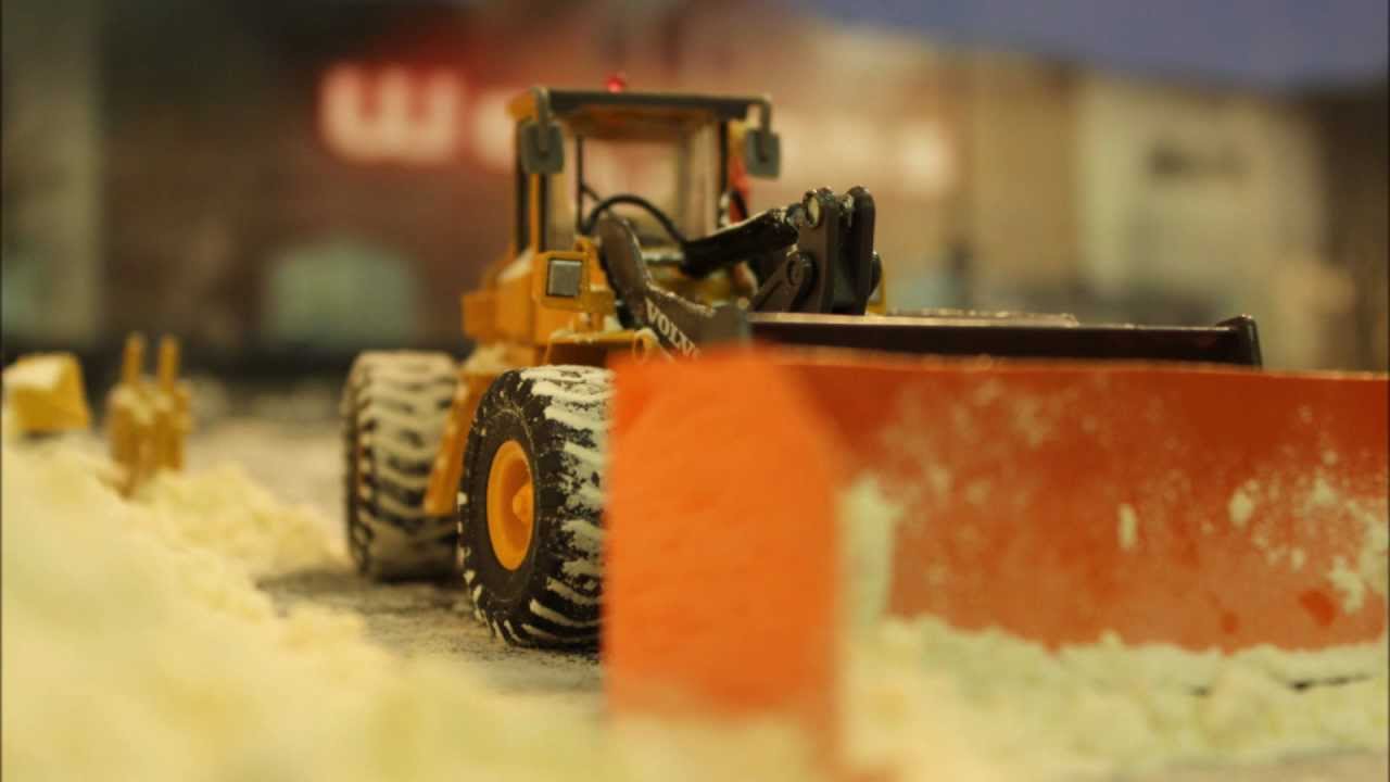 Wegmans Snow Removal 2013 Part 1