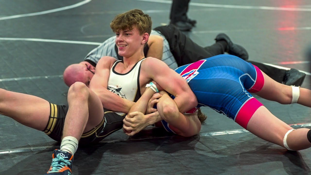 108 – Brodie Christmas {G} of Ironclad Black vs. Ino Garcia {R} of Illinois CornStars