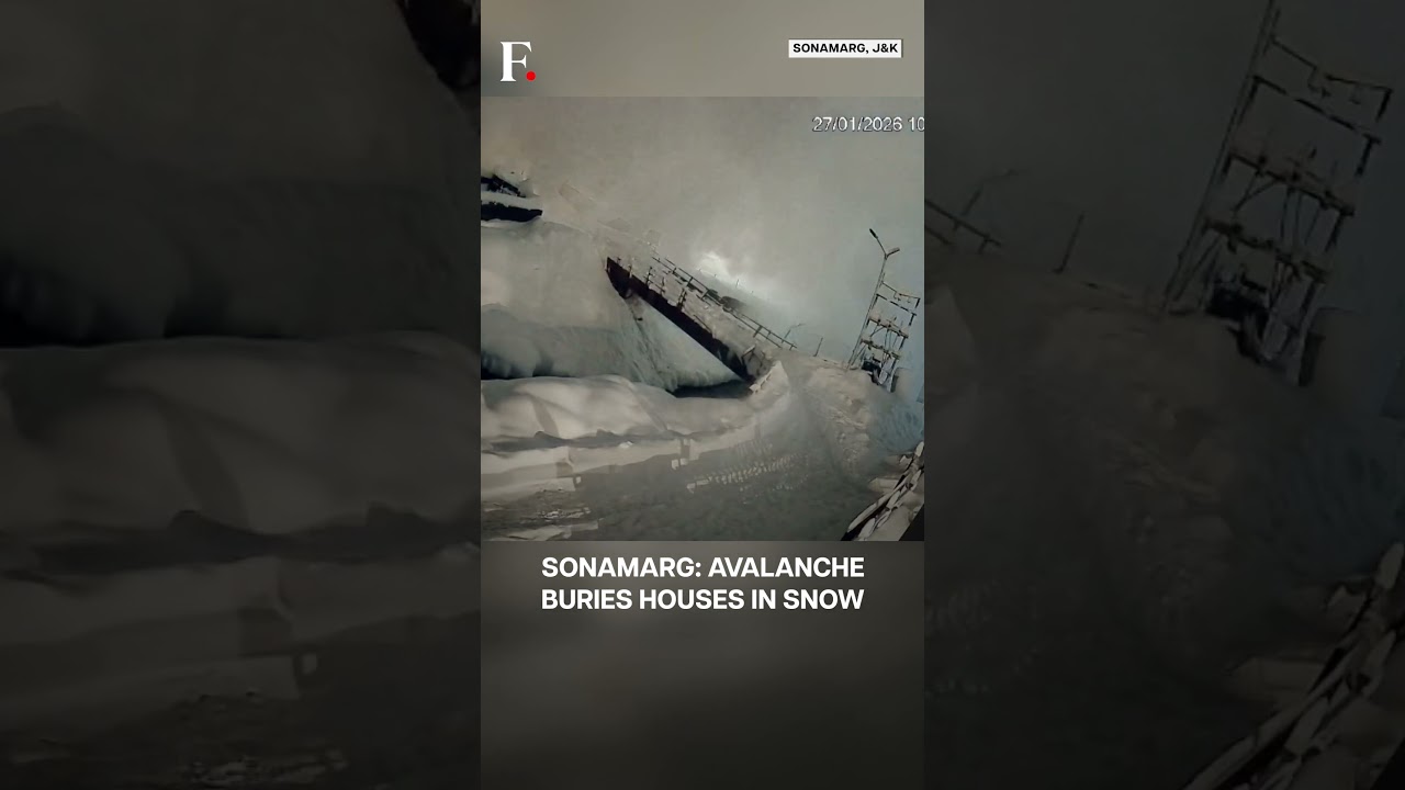 Watch: Avalanche in Jammu & Kashmir's Sonmarg Buries Houses | Subscribe to Firstpost | N18G