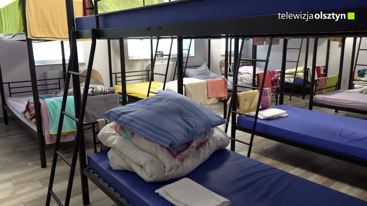 Szkoły na zdalnym, szyny pękają. Walka z mrozem trwa