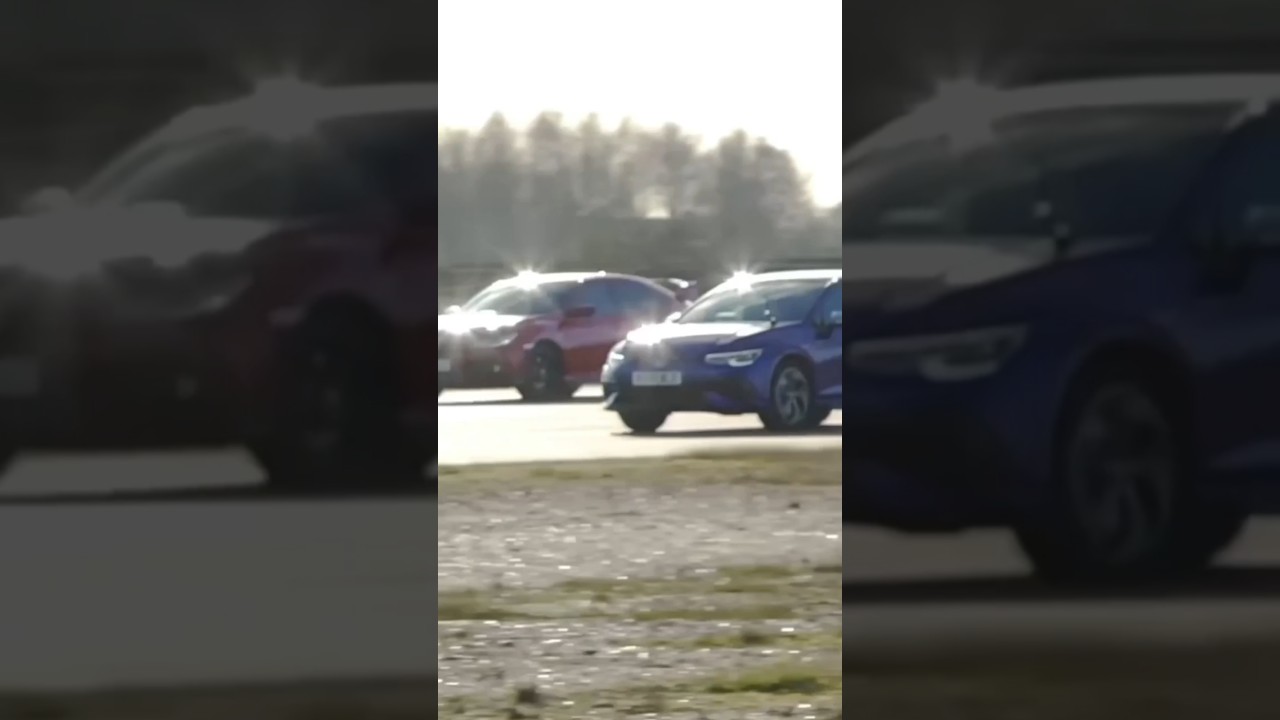 VW Golf R vs Civic Type R #dragrace #youtubeshorts #vwgolfr #civictyper  credit -Carwow #ytshorts