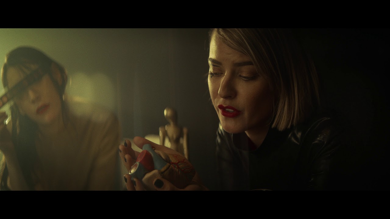 Paupi&egrave;re - Twisted Mind (Official Video)