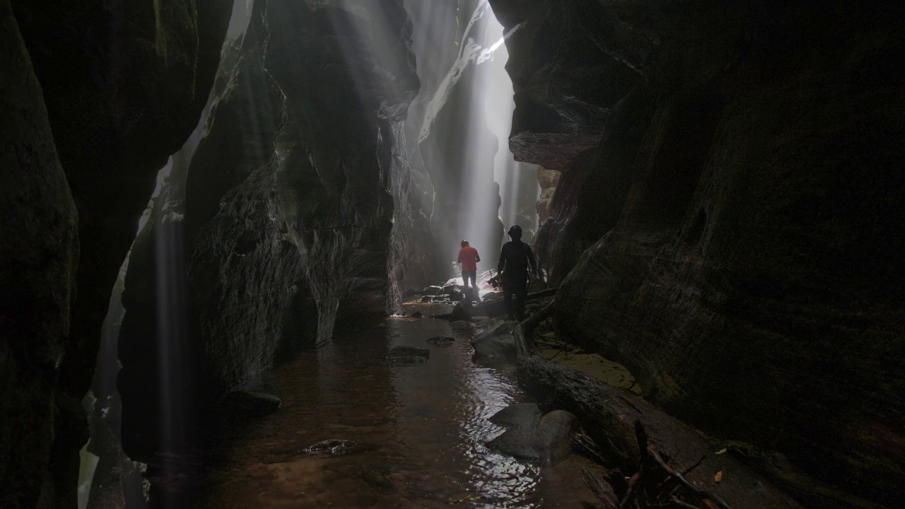Claustral Canyon Slide Show