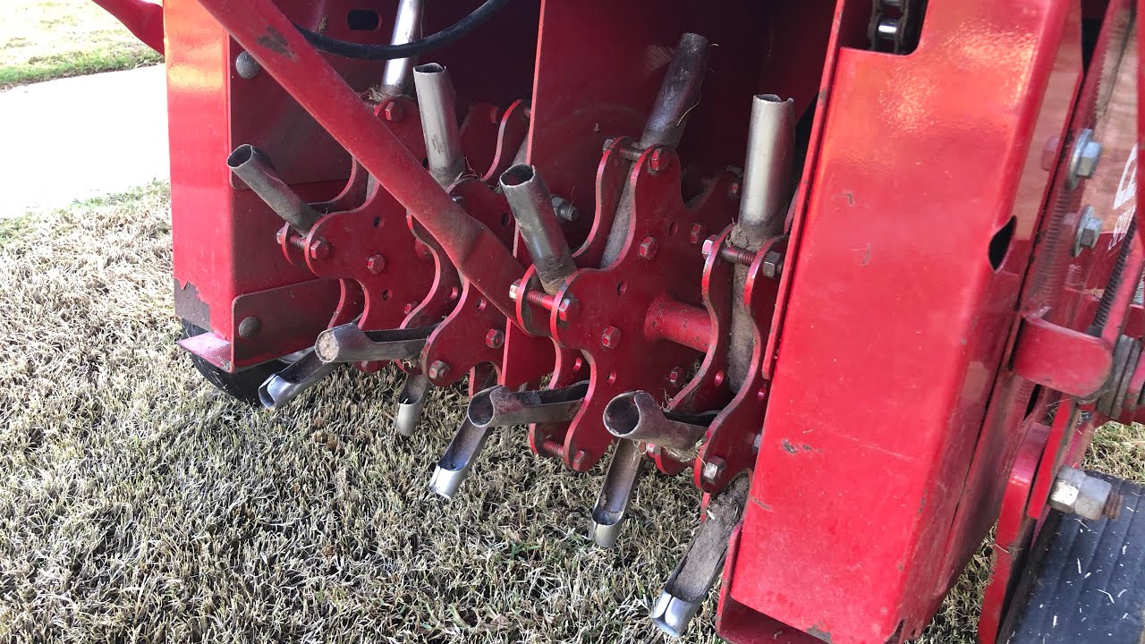 Carotare il prato arieggiatura del tappeto erboso aerator
