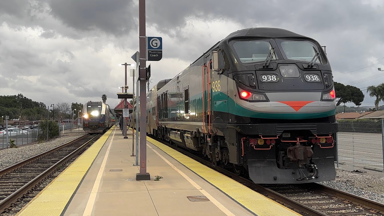 Trains in Moorpark 2/10/26 UP baretable, A777 with NPCU 90225 and Metrolink meeting with A777 
