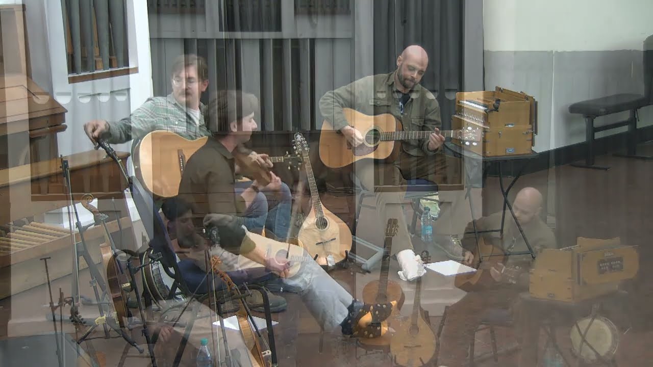 Faoileán live at the University of New Hampshire