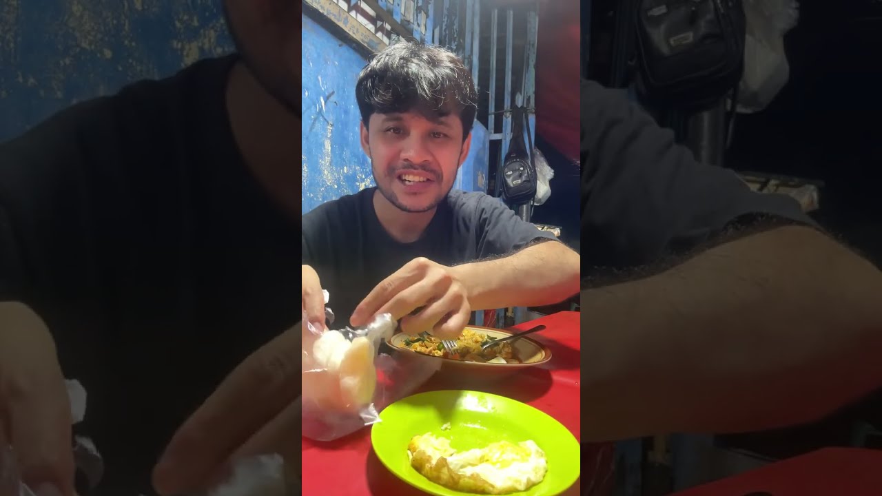 MAKAN MIE KUAH TEKTEK TENGAH MALAM