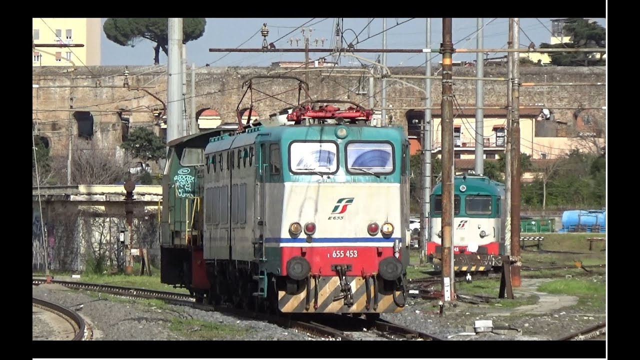 Manovre a Roma Tuscolana: giro carrelli per il rifornimento della D245.6118 a cura del E655.453!!