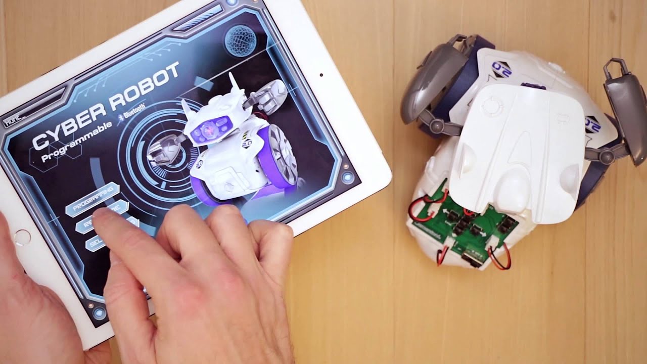 Cyber Robot Clementoni: programmazione e controllo via APP