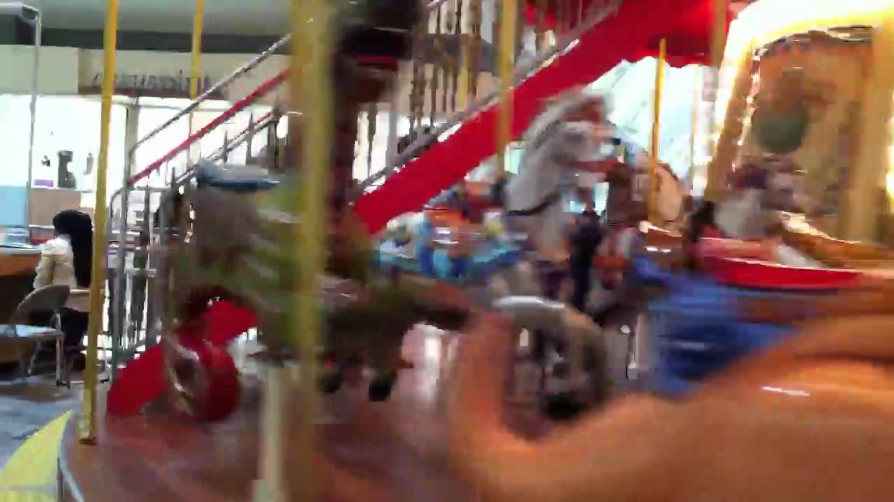 Teacups carousel