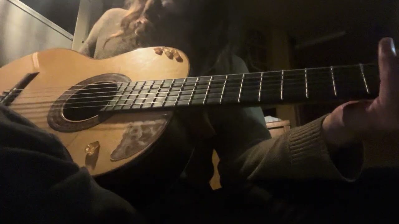 Session de travail sur une nouvelle tonalité avec la guitare flamenca 