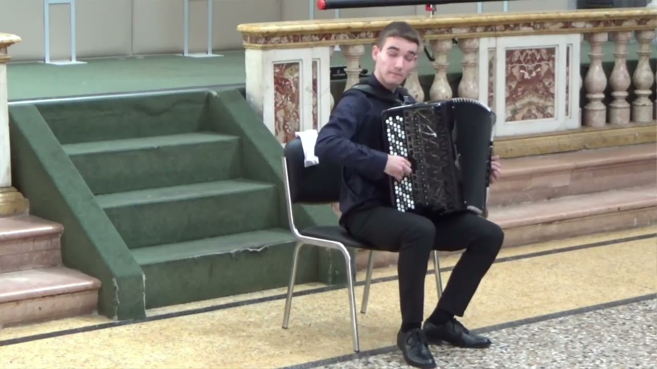 J. S. Bach - English Suite no. 3 in G minor BWV 808 (Prelude, Sarabande, Gigue)