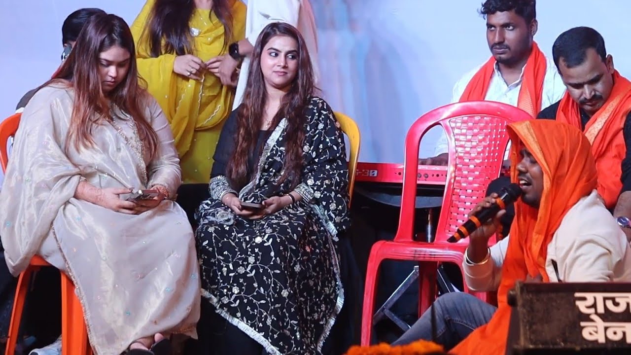 #करीना पांडेय और #सविता पांडेय के मंच से यह सिंगर गर्दा गर्दा मचा दिया | Karina Pandey Stage Show 