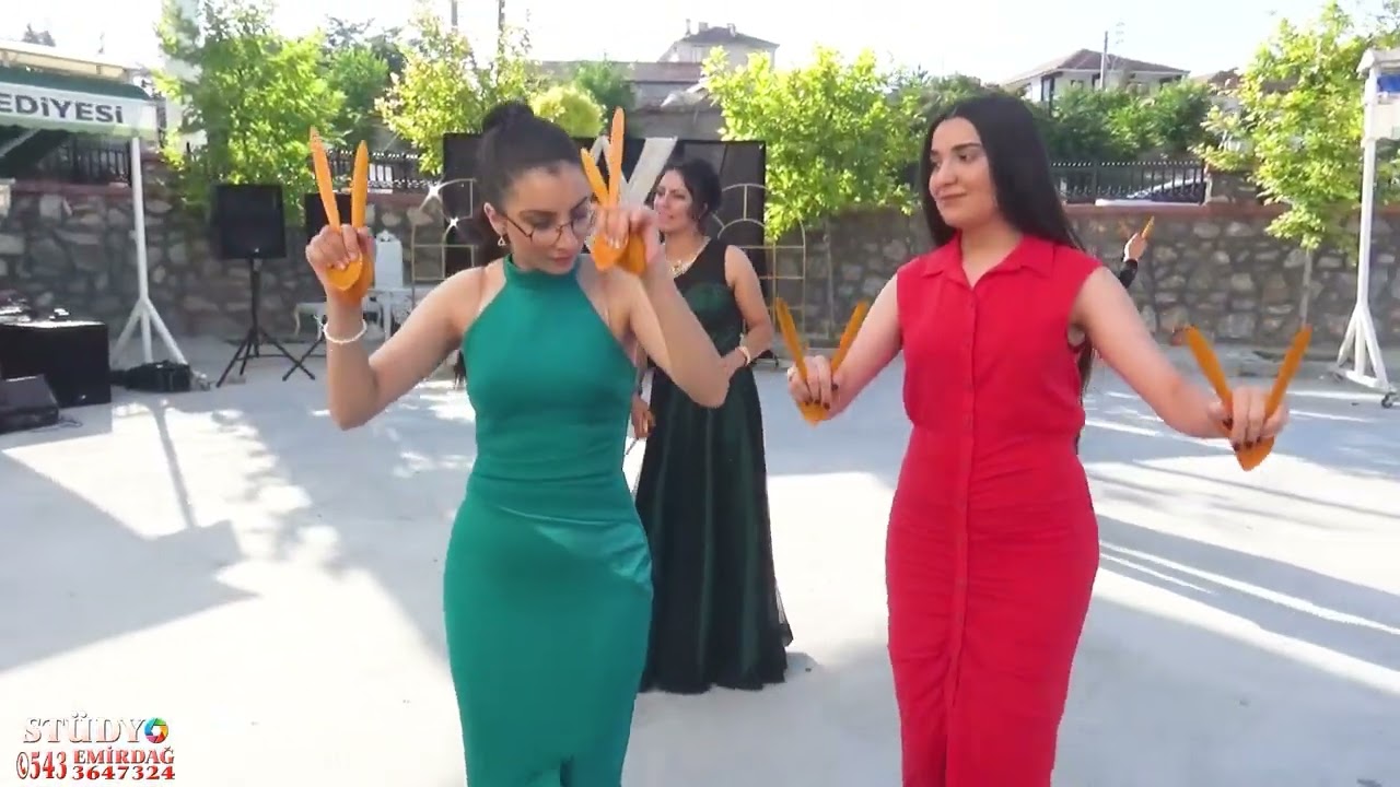 Kaşık Oyunu - Davulga