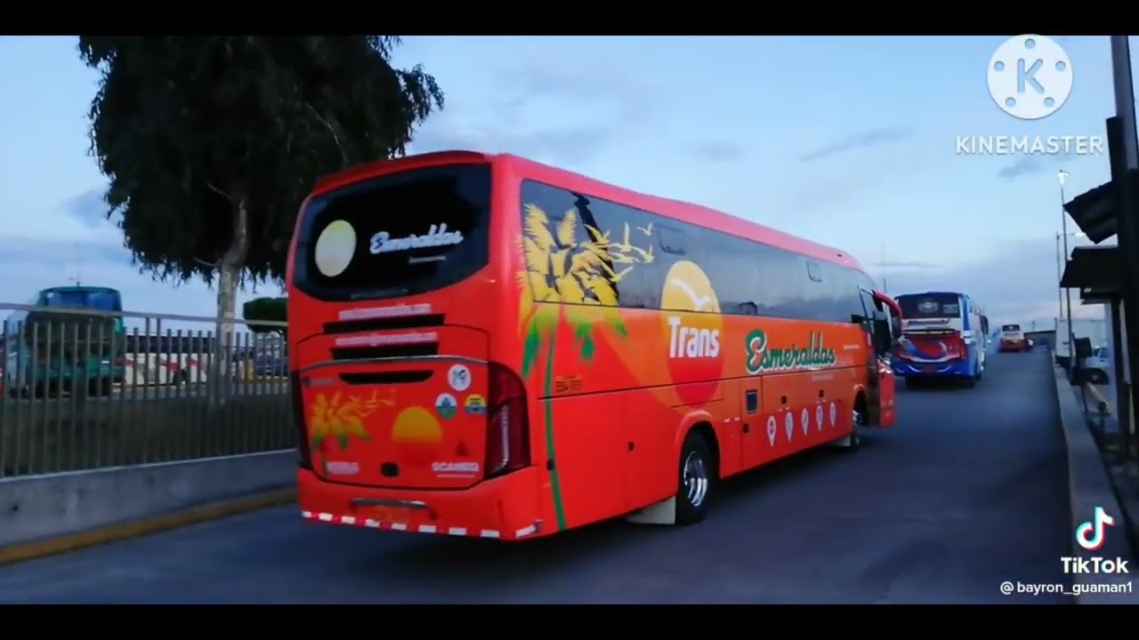 Buses recorriendo mi lindo país Ecuador