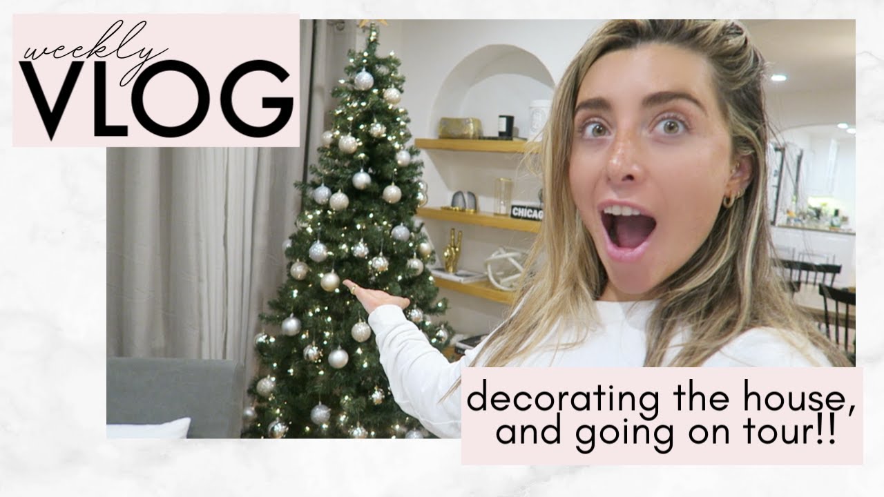 DECORATING FOR CHRISTMAS IN NOVEMBER! | Lauren Elizabeth VLOGS