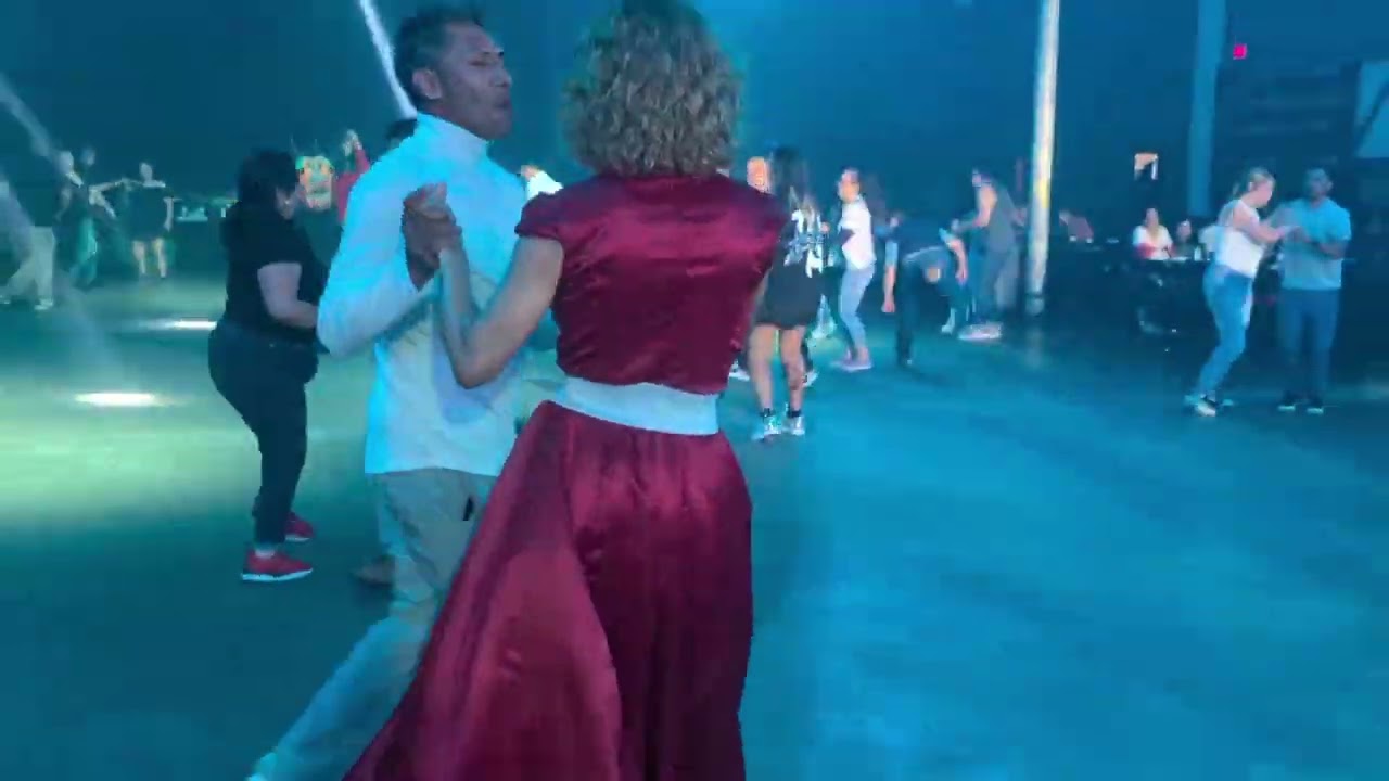 👁️CUMBIA LA NEGRA CELINA DJ APACHE ESPACIO 🪩 DISCOTECA 👁️