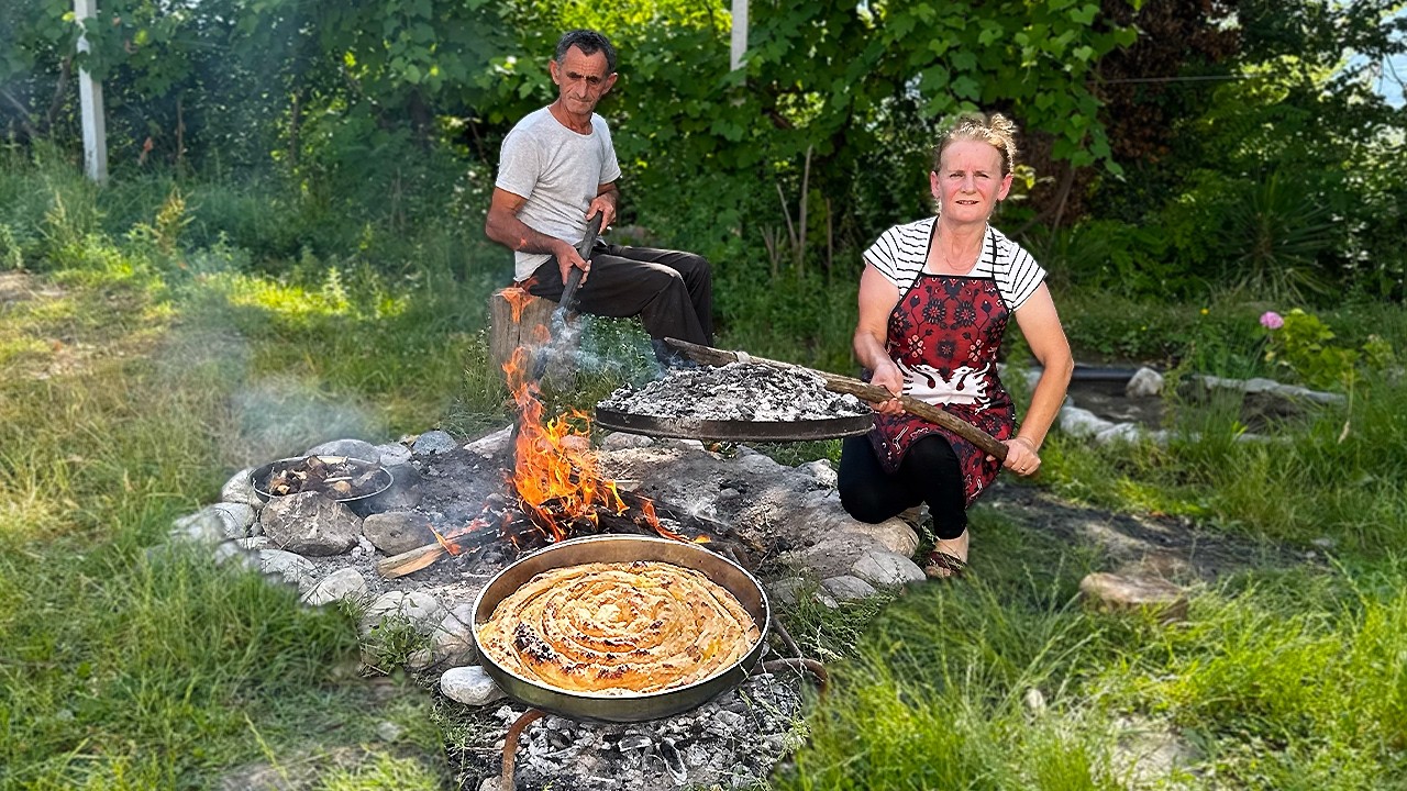 Potato Byrek Baked Under Saç – Albanian Village Style 🥔🔥🇦🇱