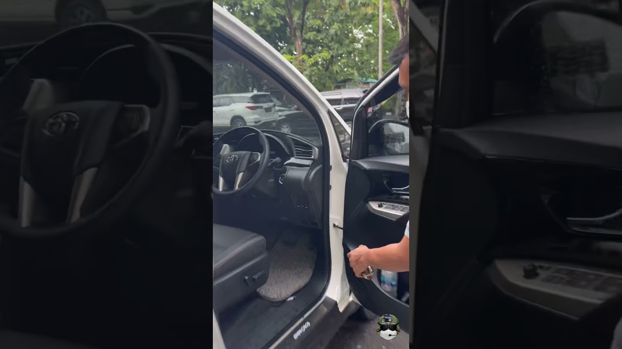 Power Backdoor with kick sensor Toyota Innova Venturer