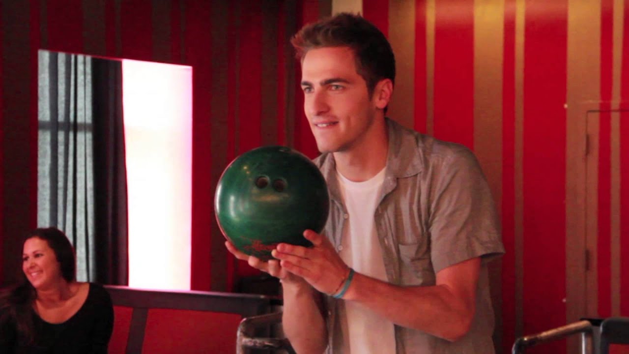 EXCLUSIVE: Bowling With BTR's Kendall Schmidt!