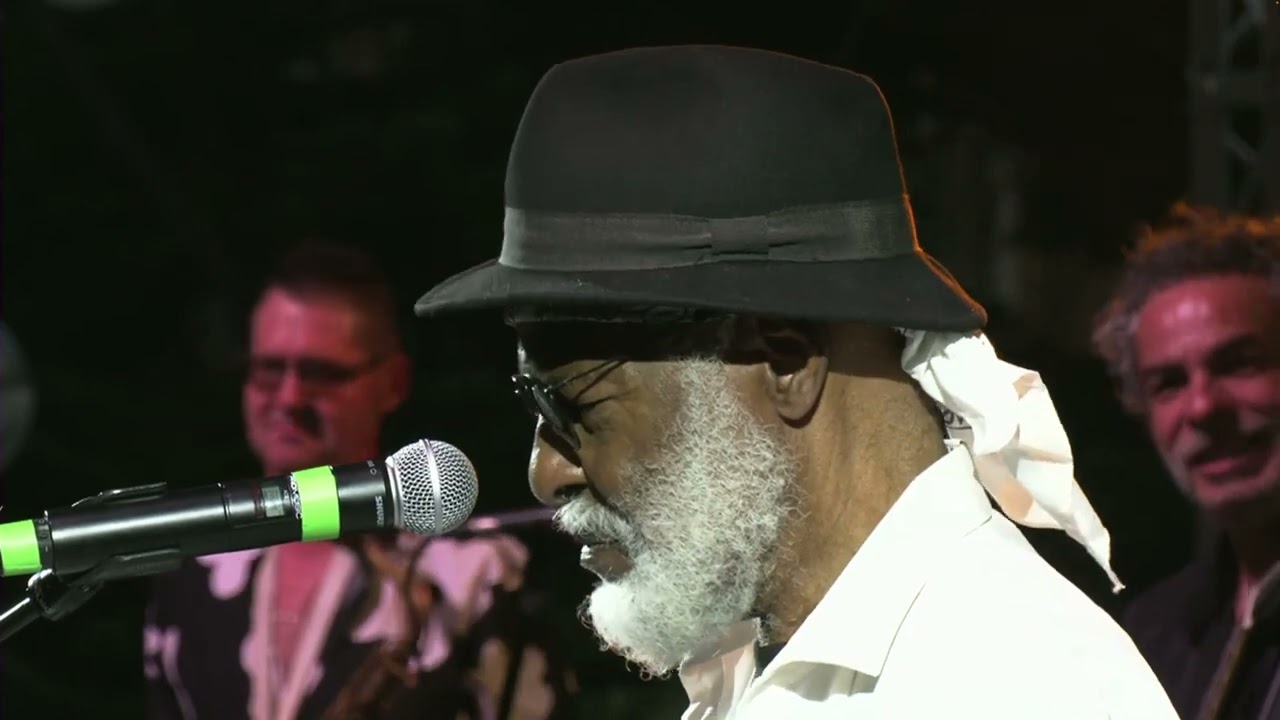 Mighty Mo Rodgers Band feat Sax Gordon - Sweet Soul Music live at Porretta Soul Festival