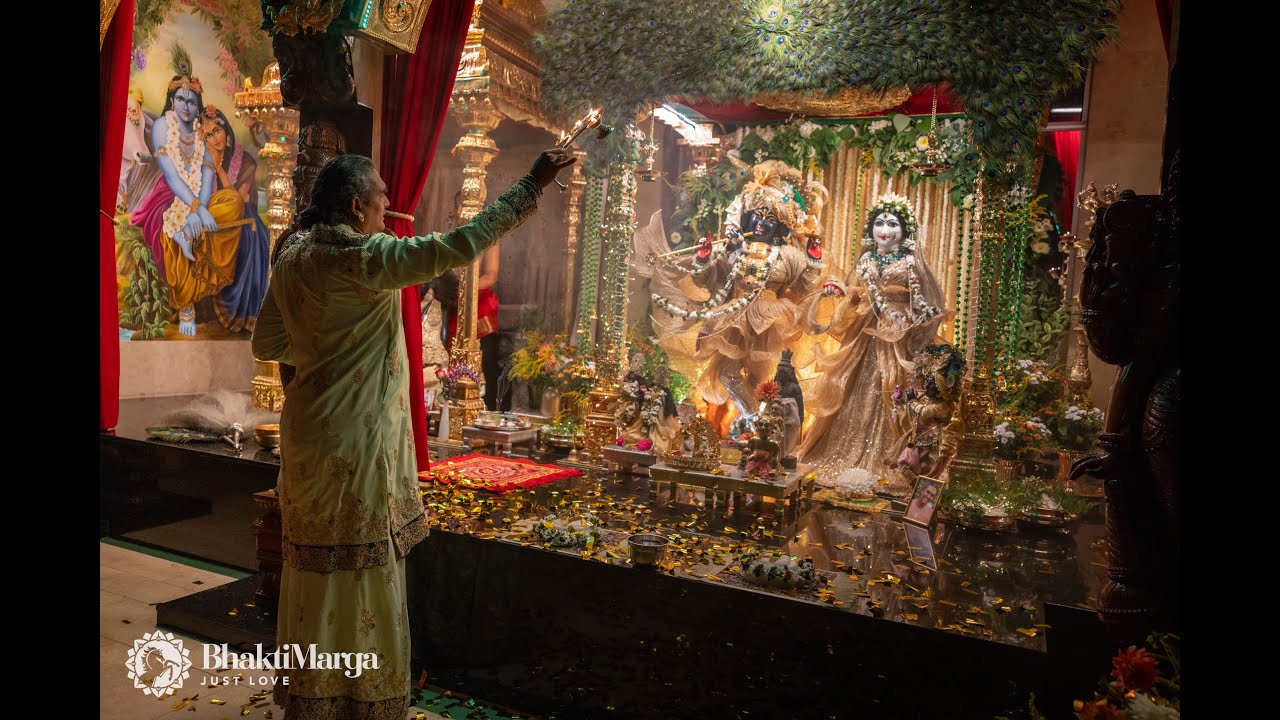 Radha Krishna Prem /verse 33 Sri Hit Chaurasi by Bhavani