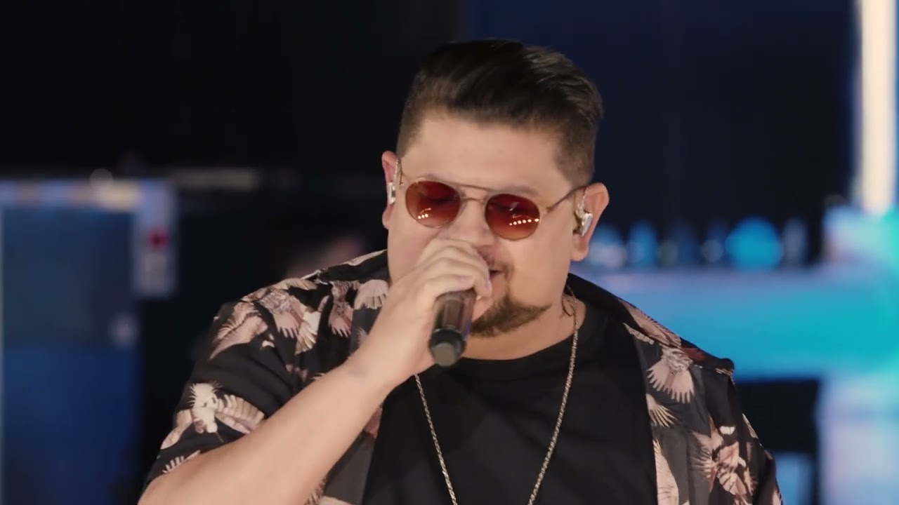 Kiko - Por um Minuto/Dou a Vida por um Beijo/Tentei Te Esquecer  [ Ao vivo em Goiânia ]