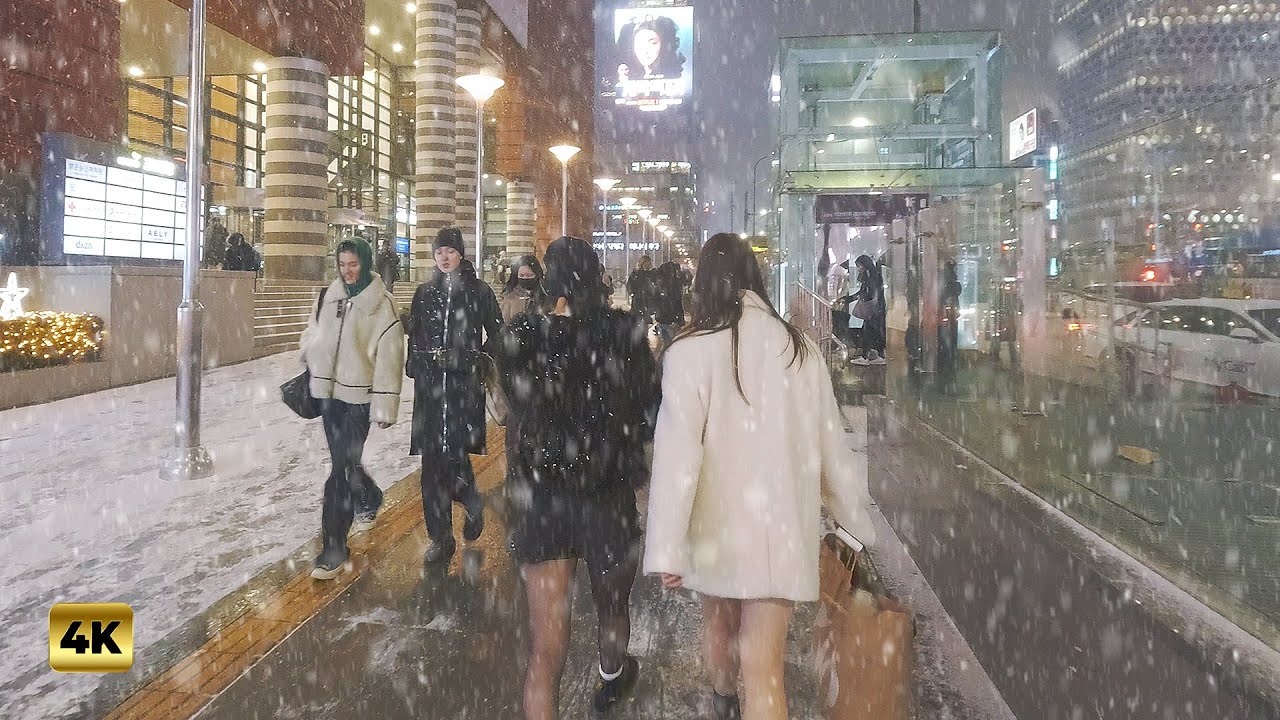 First Heavy Snowfall Gangnam seoul | 4K HDR Winter Night Walk