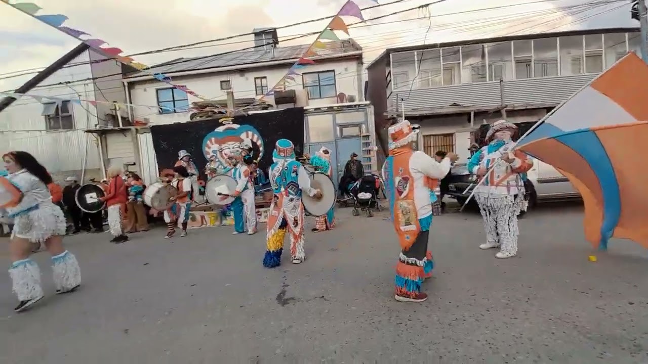 CORSO BARRIAL ESTRELLERO-Ushuaia 2025 Murga Estrellas del Sur🧡🤍💙🥳🎊