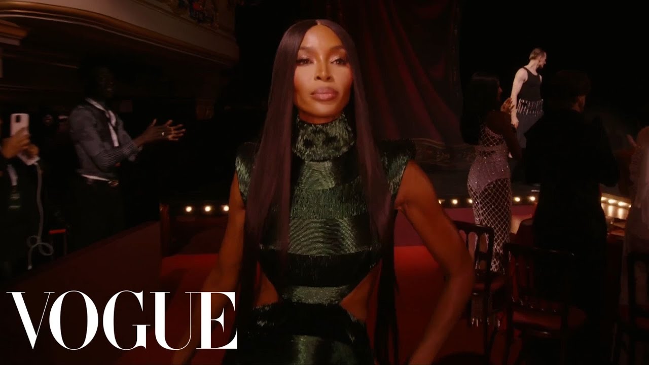 Supermodels Naomi, Cindy, Linda & Christy Stun the Vogue World Crowd