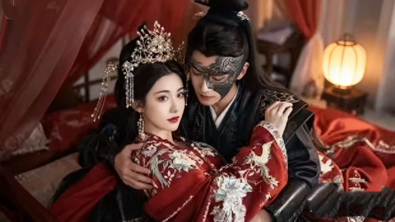 💗Multi Sub💗《罪犯太子·摊牌即封神》👉他被污蔑成罪犯流放，人人都敢踩他一脚，受尽欺辱嘲讽。直到绝境摊牌那一刻，所有人吓傻：他根本不是罪犯，是当朝太子，爹是皇帝！最新短劇#短劇#逆襲#短劇推薦
