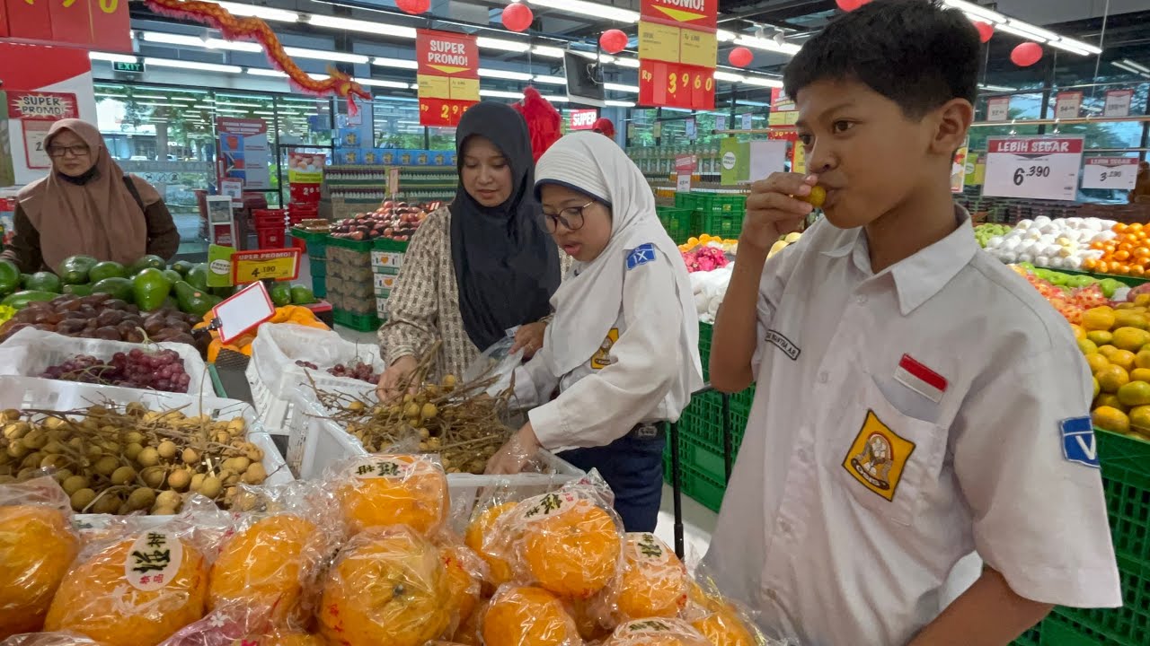 BERBURU BUAH DI HARI SENIN 🥳😘👍