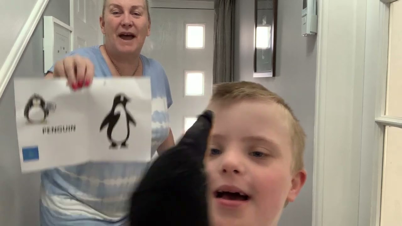 Makaton for ‘PENGUIN’ 🐧