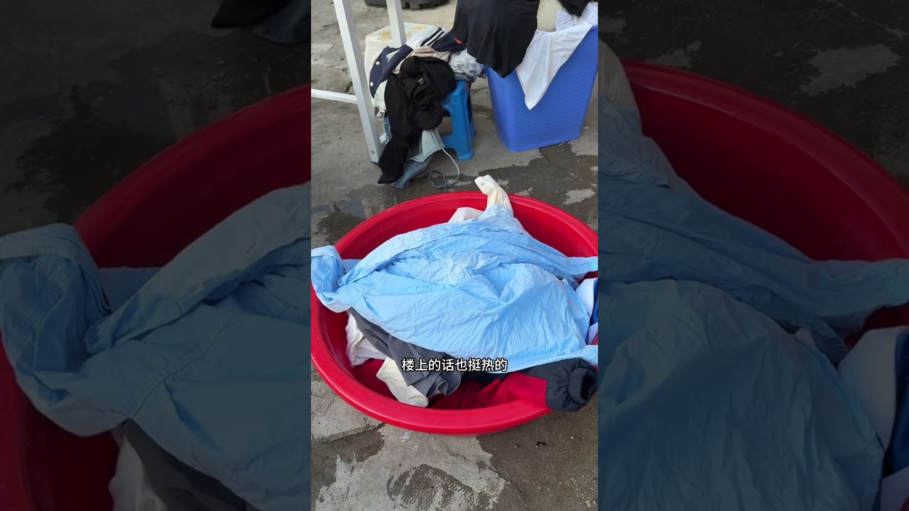 哈哈其他地方的姊妹估计热得睡不着。我们贵州安顺晚上还要盖10斤的棉被才能睡得着。说出来怕你们嫉妒🤣#我的乡村生活 #原创视频 #用抖音记录卡车生活