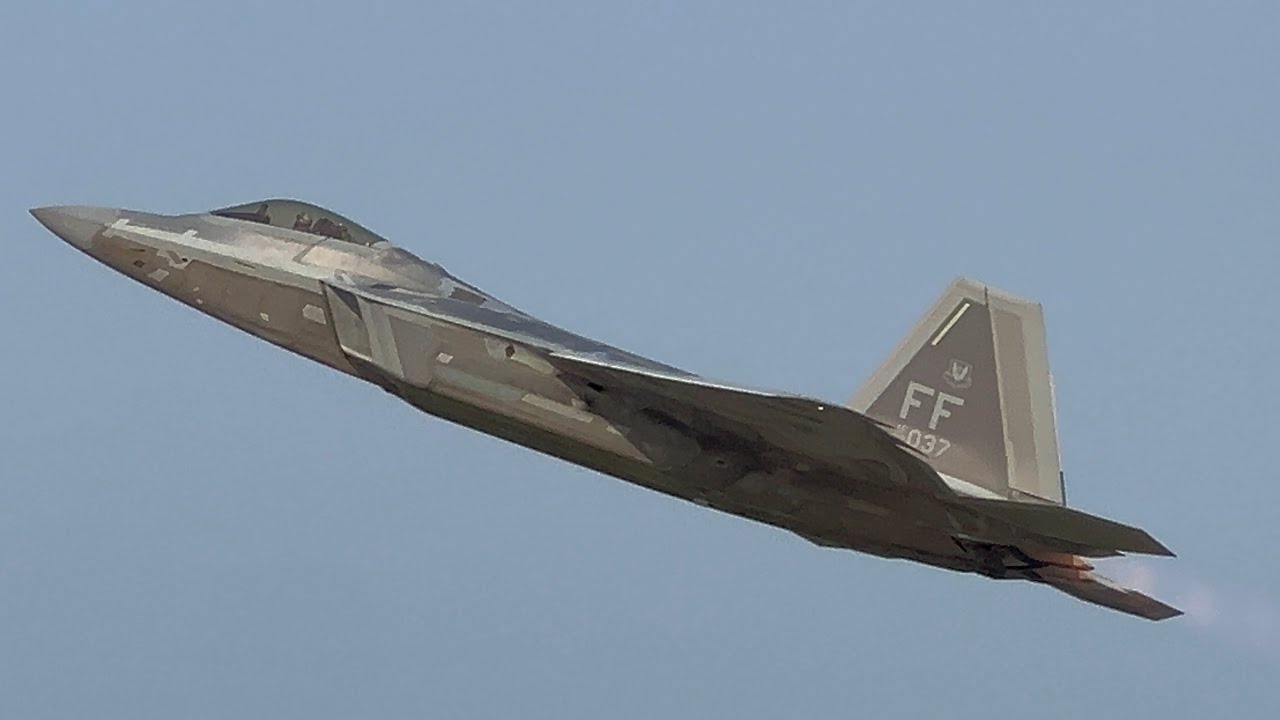 Oshkosh arrivals 2025, 1st Sunday (part two)