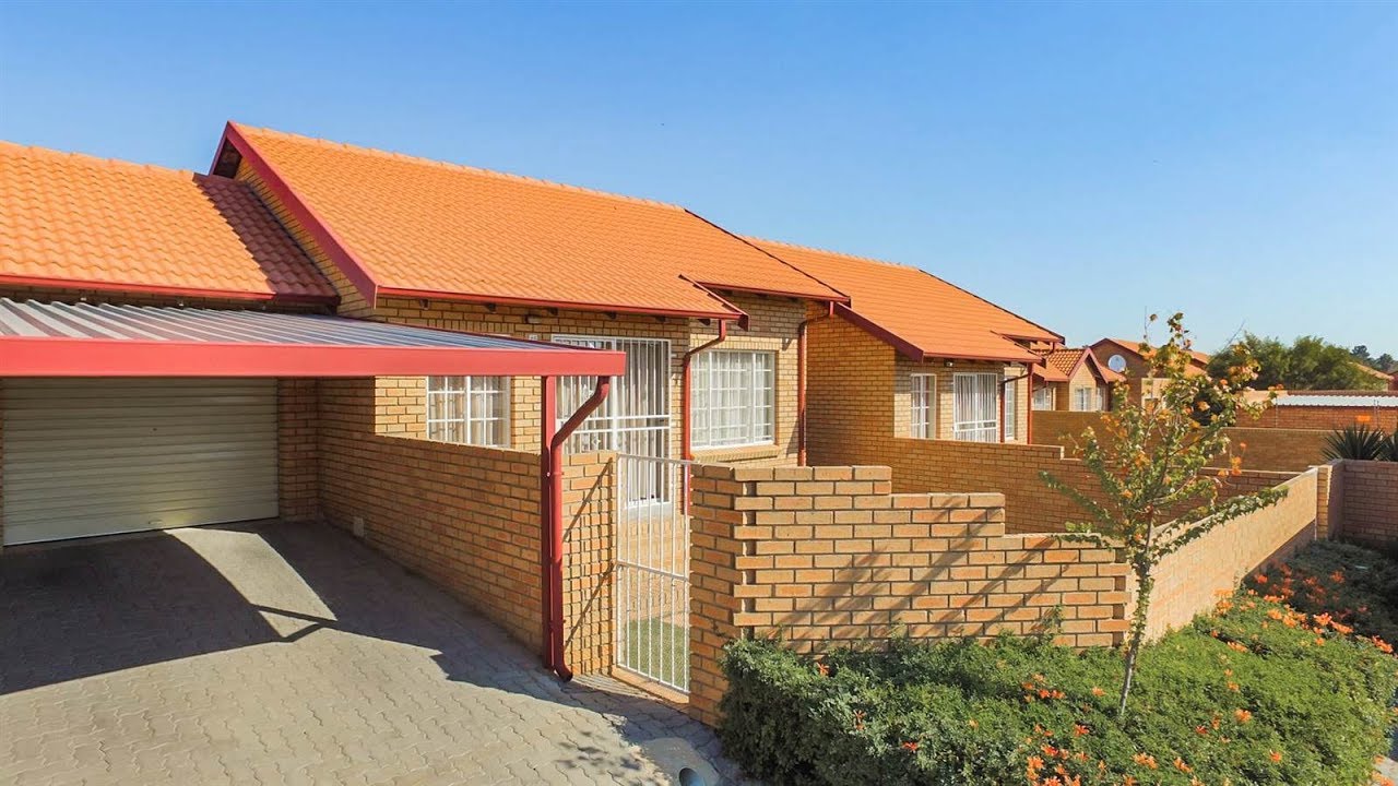 2 Bedroom Simplex for sale in Gauteng | Centurion | Centurion West | The Reeds |
